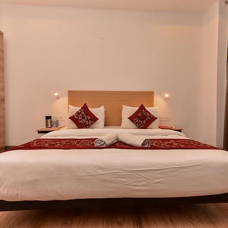 Hotel Red Saffron Νέο Δελχί Εξωτερικό φωτογραφία