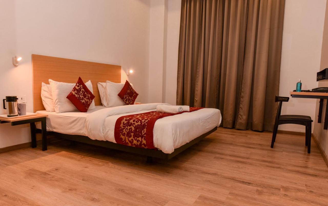 Hotel Red Saffron Νέο Δελχί Εξωτερικό φωτογραφία