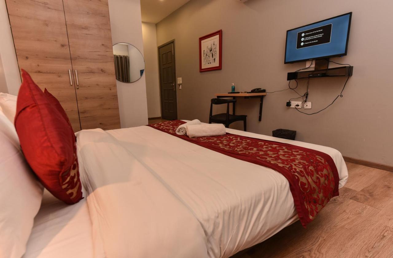 Hotel Red Saffron Νέο Δελχί Εξωτερικό φωτογραφία