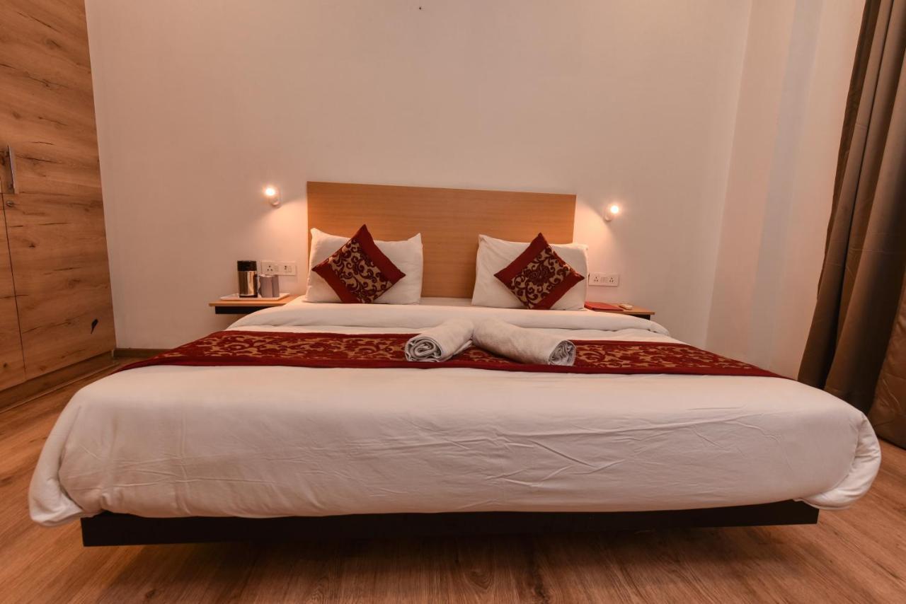 Hotel Red Saffron Νέο Δελχί Εξωτερικό φωτογραφία