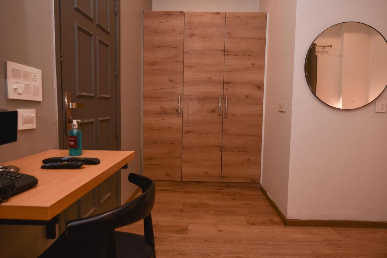 Hotel Red Saffron Νέο Δελχί Εξωτερικό φωτογραφία